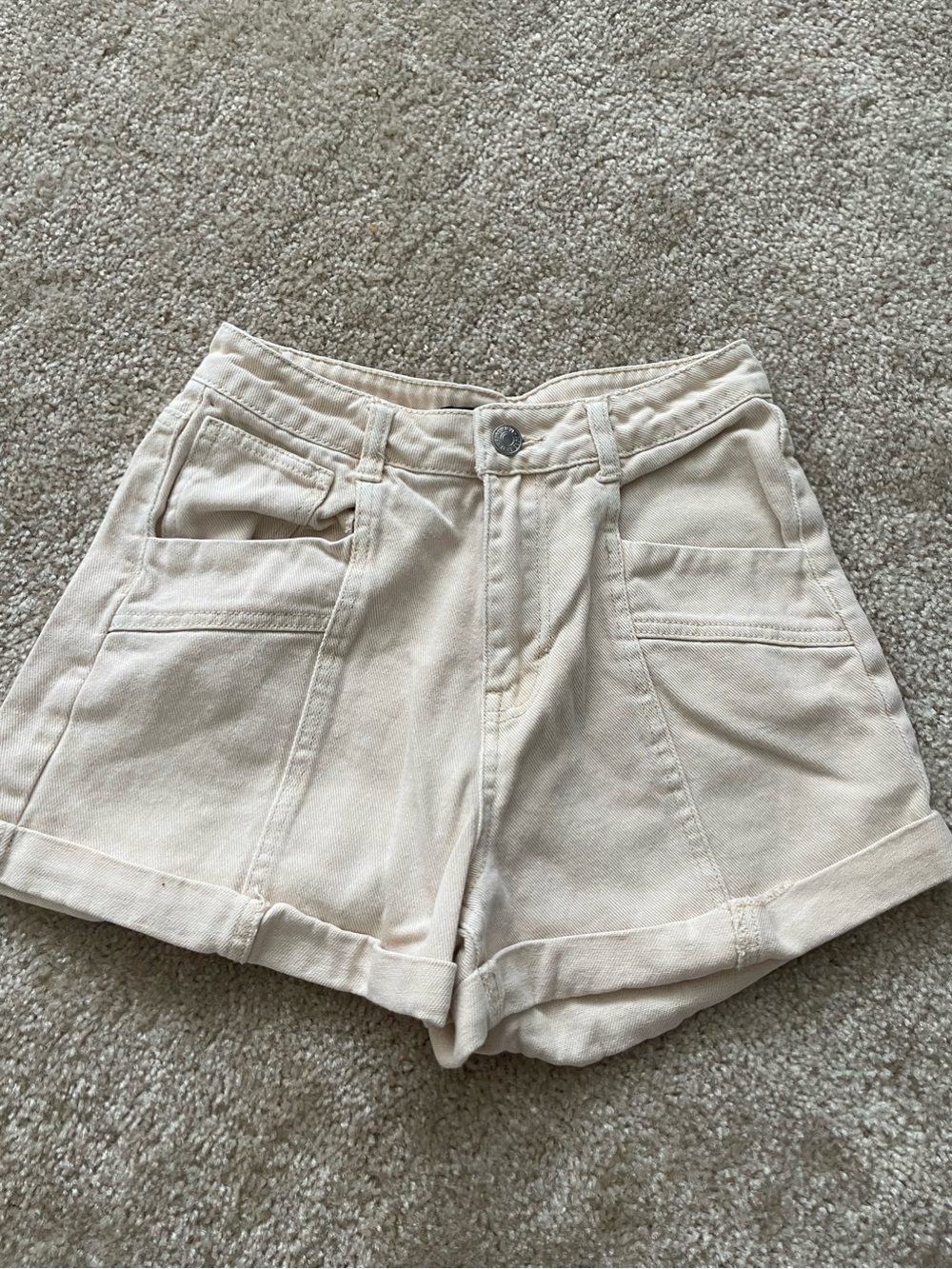 Forever 21 Cream High Rise Cuffed Denim Shorts Size Small